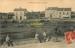 44 Legé, La Gare, N° 2, Groupe D'enfants Et Petite Charrette à Bras Au 1er Plan, Affranchie 1913 - Legé
