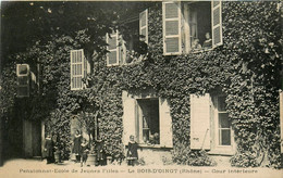 Le Bois D'oingt * Le Pensionnat école Des Jeunes Filles * Cour Intérieure - Le Bois D'Oingt