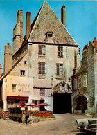 La Charité Sur Loire * La Place Des Pêcheurs * Auberge De La Loire - La Charité Sur Loire