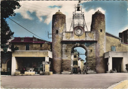 CPM CAMARET La Vieille Porte Et L'Horloge (1087035) - Camaret Sur Aigues