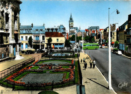 Calais * Le Boulevard Pasteur Et Les Jardins Du Casino * Bus Autobus - Calais