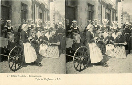 Concarneau * Jeunes Femmes Du Pays En Coiffe Et Costume * Cpa Stéréo - Concarneau
