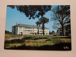 MEYMAC Ecole De La Jarrige ( E.N.P.) ( Photo Sully ) Anno 1975 ( See/voir Photo ) ! - Ussel