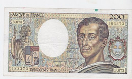 200 Fr. Montesquieu 1989  Pli En Croix Et Tache Verte - 200 F 1981-1994 ''Montesquieu''