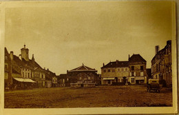 52 / Fay Billot (Haute Marne) Place De L'Hotel De Ville - Fayl-Billot