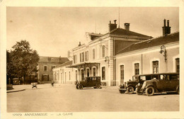 Annemasse * Vue Sur Le Parvis De La Gare * Automobile Voiture Ancienne - Annemasse