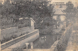 Ste Menehould           51         Le Lavoir        (voir Scan) - Sainte-Menehould