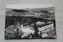 Cpm 1966, Noiretable, Vue Générale Aérienne Du Monastère Et Dépendances, Loire 42 - Noiretable