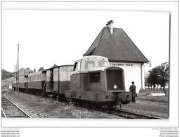 Photo J.H Renaud Format CPA Saint Valery Sur Somme La Gare Et Le Train Tramway Ligne De Noyelles Cayeux - Saint Valery Sur Somme