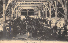 Vitry Le François           51         Intérieur De La Halle        (voir Scan) - Vitry-le-François