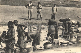 * T2 1917 Dakar, Senegalaises A La Riviere / Senegalese Folklore, Half-nude Women Washing In The River - Unclassified