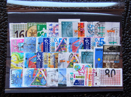 Nederland Pays Bas - Small Batch Of 40 Stamps Used V - Verzamelingen
