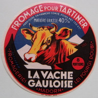 Etiquette Fromage Fondu - Vache Gauloise - 8 Portions Fromageries Hadorn Les Fourgs 25 Franche-Comté - Doubs   A Voir ! - Quesos