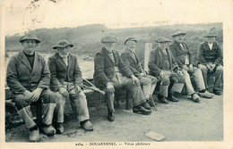 Douarnenez * Vieux Pêcheurs Du Pays * Types Personnages - Douarnenez