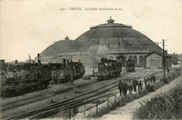 Troyes * Le Dépôt Du Chemin De Fer * Train Locomotive * Ligne De L'aube * Gare - Troyes