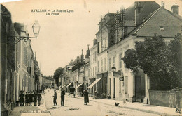 Avallon * La Rue De Lyon * La Poste - Avallon