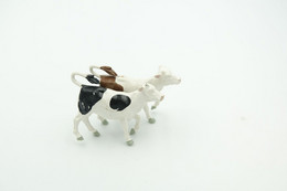 Britains Ltd, Deetail : ANIMALS : COW Lot Of 2 , Made In England, LTD 1979 *** - Britains