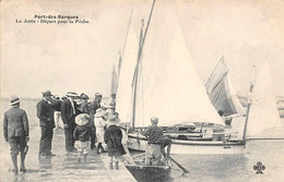 Port Des Barques          17           La Jetée.  Départ Pour La Pêche        (voir Scan) - Altri & Non Classificati