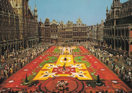 Brussels - Grand Place Tapis De Fleurs - Formato Grande Viaggiata Mancante Di Affrancatura – E 14 - Cafés, Hôtels, Restaurants