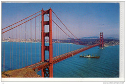 Delcampe - SAN FRANCISCO, CA - The GOLDEN GATE BRIDGE,  The City In Teh Background - Puentes