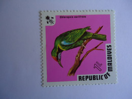 MALDIVES MNH STAMPS BIRDS BIRD - Maldives (1965-...)