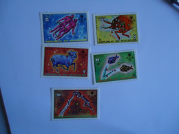 MALDIVES MNH STAMPS   ZODIAC SINGS - Maldives (1965-...)