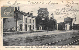 86-SAINT-BENOIT- LA GARE LES VOIES DE BIFURCATIONS DES LIGNES SUR BORDEAUX, LIMOGES, BOURGES ET LA ROCHELLE - Saint Benoit