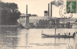 86-CHATELLERAULT-LA MANUFACTURE D'ARMES SUR LA VIENNE ET LE BATEAU A VAPEUR L'HIRONDELLE - Chatellerault