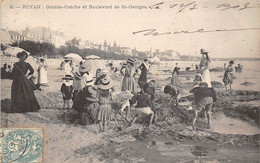 Royan        17          Grande Conche Et Bd De St Georges . Enfants A La Plage           (voir Scan) - Royan