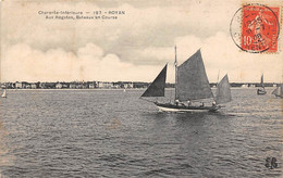 Royan         17          Les Régates. Bateaux En Course     N°197      (voir Scan) - Royan