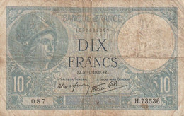 Billet De Banque Usagé. France. 10 Francs. 1939. Minerve. Etat Très Moyen. Taches. Plié. Petite Déchirure Au Milieu. - 10 F 1916-1942 ''Minerve''