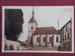 CPSM - Doulaincourt - Eglise Et Place - Doulaincourt