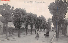 Saintes          17             Avenue De La Gare.  Brouettes Et Laitière            (voir Scan) - Saintes