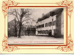 HENNEBONT ***  ECOLE NOTRE DAME DU VOEU  *** LA COUR DE RECREATION EN 1916  *** - Hennebont