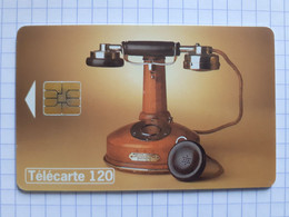 F822 Dunyach Et Leclerc (19)  120U S03 T2G - Telephones