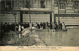 Paris * 8ème * Barrage établi Boulevard Haussmann * Grande Crue De La Seine Janvier 1910 * Stérilisateur LEPAGE - Arrondissement: 08