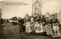 Plonévez Porzay * Pardon De Ste Anne La Palud * Femmes Mariées Portent La Statue De La Vénérée Ste Anne * Coiffe - Plonévez-Porzay