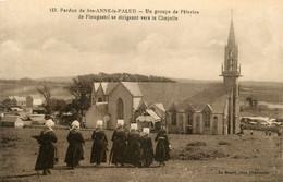 Plonévez Porzay * Pardon De Ste Anne La Palud * Groupe De Pèlerins De Plougastel Se Dirigeant Vers La Chapelle * Coiffe - Plonévez-Porzay