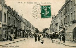 La Roche Sur Yon * La Rue Des Sables * Coiffeur * Commerces Magasins - La Roche Sur Yon