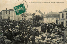 La Roche Sur Yon * Le Marché Aux Moutons * La Place Circulaire * Foire * épicerie Mercerie - La Roche Sur Yon