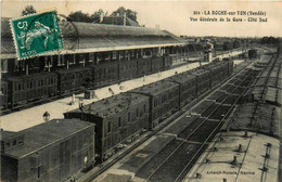 La Roche Sur Yon * Vue Générale De La Gare * Côté Sud * Wagons Train * Ligne Chemin De Fer De Vendée - La Roche Sur Yon