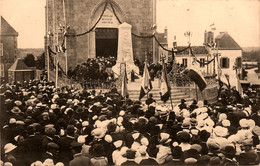 Legé * Carte Photo * Fête Inauguration ? * église Notre Dame De Pitié Et Monument Aux Morts - Legé