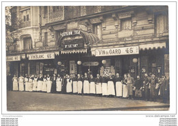 CPA 75 Carte Photo Devanture De Café Le Personnel 115. Boulevard Montparnasse - Arrondissement: 06