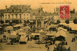 Châteaudun * La Place Du 18 Octobre * Le Marché * Foire Marchands * Cpa Toilée Colorisée - Chateaudun