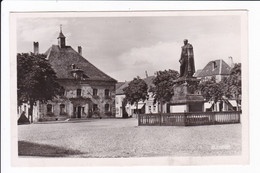 Delcampe - PHALSBOURG -  La  Mairie Et Le Monument Du Maréchal Mouton - Phalsbourg