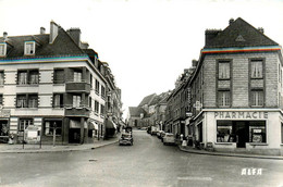 Neufchatel En Bray * Place Des Boucheries * Pharmacie * Poissonnerie * Automobiles Anciennes - Neufchâtel En Bray