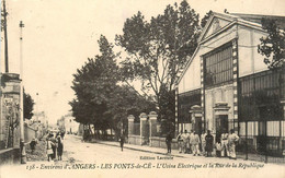 Les Ponts De Cé * La Rue De La République Et L'usine électrique - Les Ponts De Ce