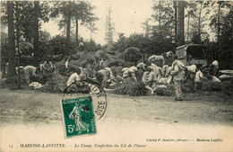 Maisons Laffitte * Le Camp * Confection De Lit De Plumes * Militaria - Maisons-Laffitte
