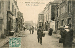 La Roche Bernard * La Rue De La Touche * Magasin Commerce BOUET - La Roche-Bernard