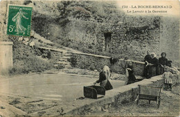 La Roche Bernard * Le Lavoir à La Garenne * Laveuses - La Roche-Bernard